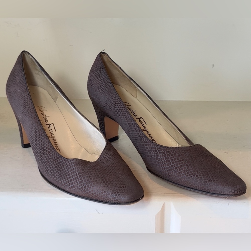 Salvatore Ferragamo Brown Leather Suede Pumps Size 6.5 B